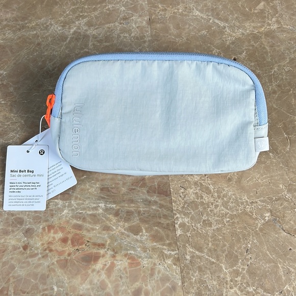 Lululemon Mini Belt Bag-Vapor - Picture 5 of 6